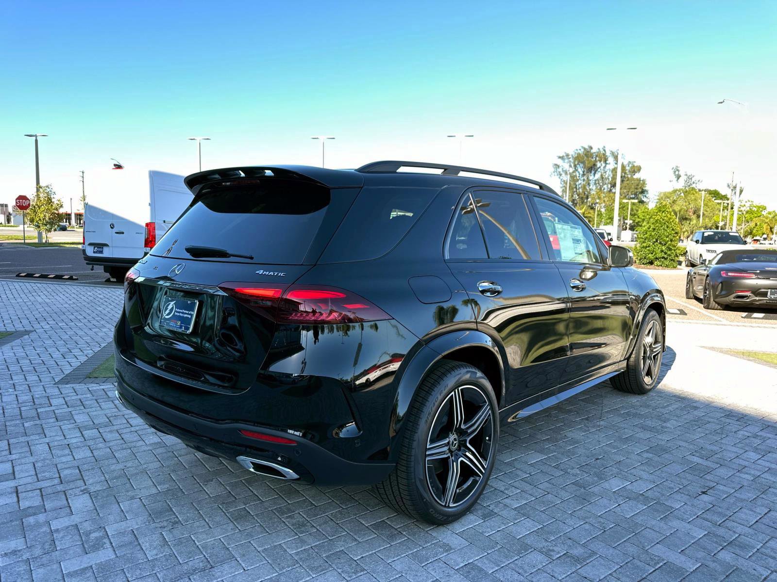 2025 Mercedes Benz GLE 450 4MATIC photo 4