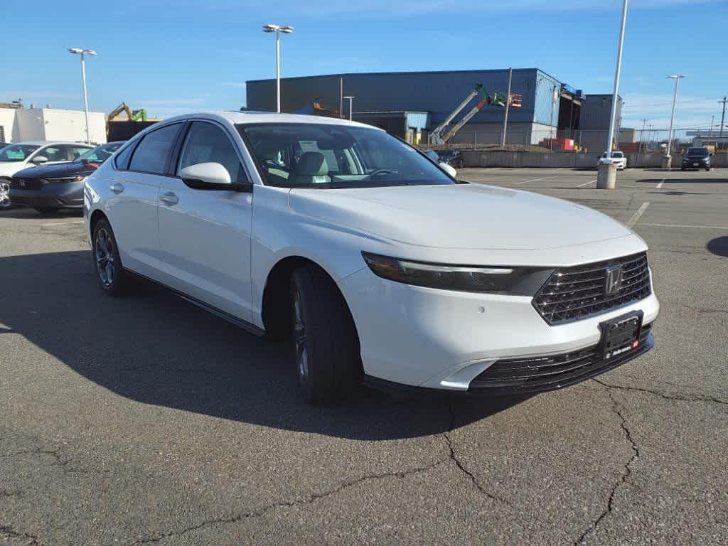 2025 Honda Accord Hybrid EX-L photo 2