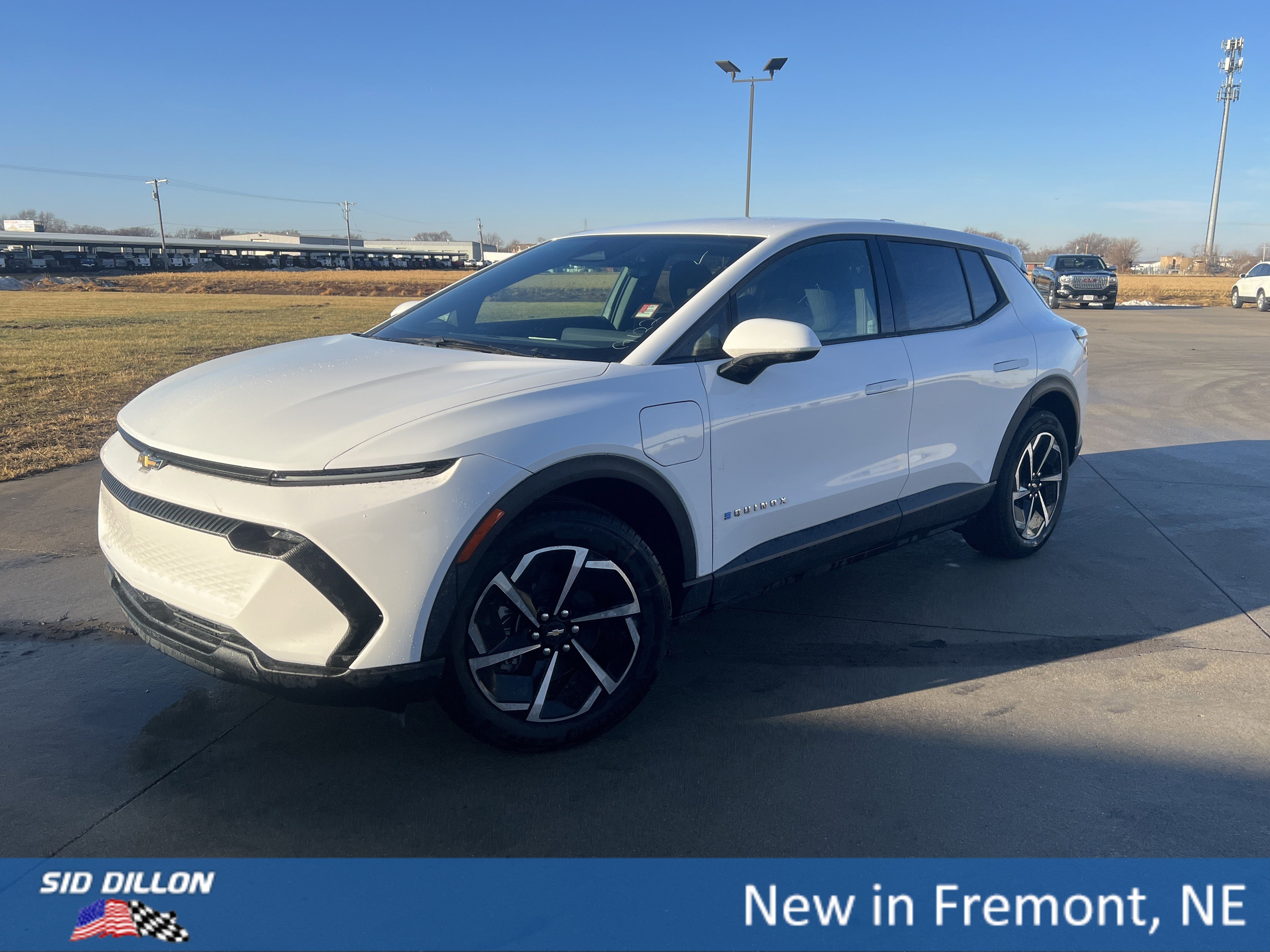 2026 Chevrolet Equinox EV 1LT's photo