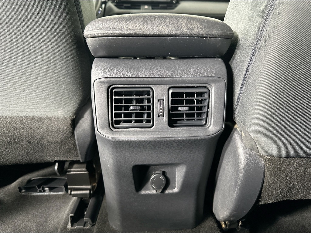 2019 Toyota RAV4 Hybrid LE photo 28