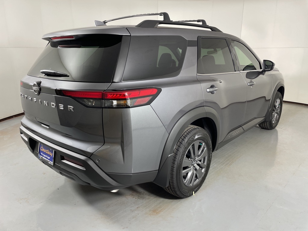 2025 Nissan Pathfinder SV photo 8