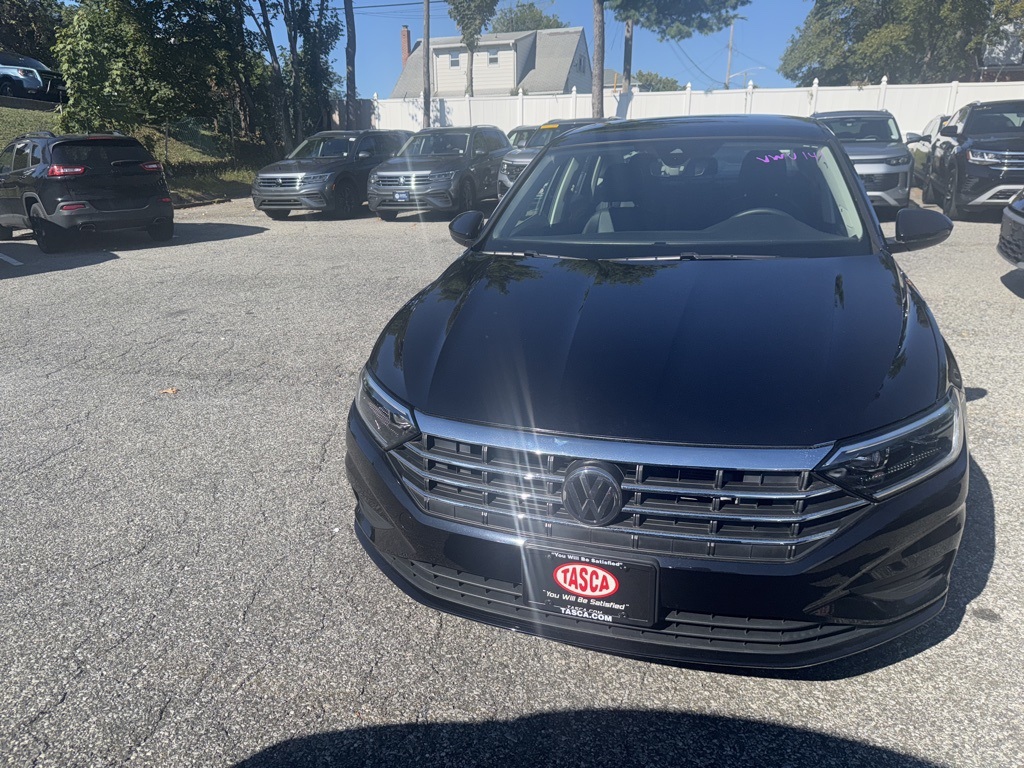 2020 Volkswagen Jetta SEL photo 2