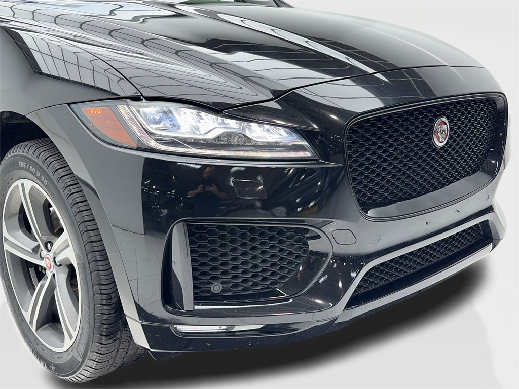 2020 Jaguar F-PACE Checkered Flag Edition photo 2