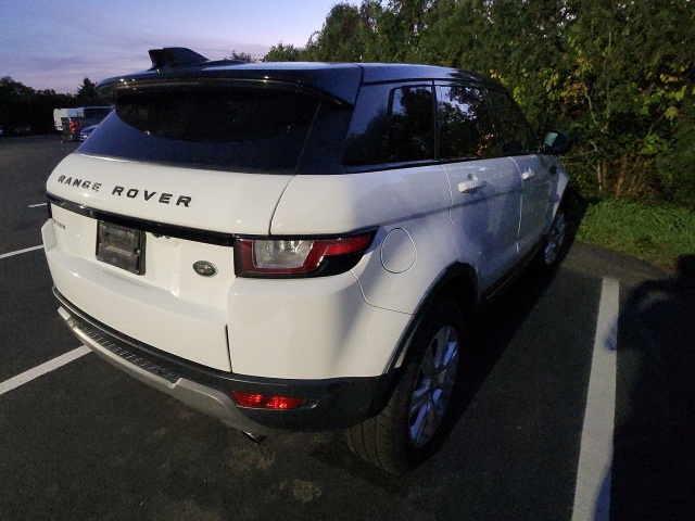 2019 Land Rover Range Rover Evoque SE photo 2