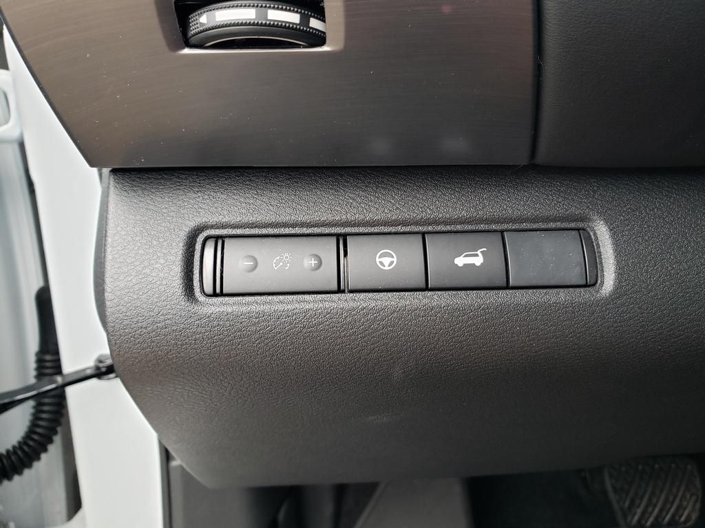 2025 Nissan Pathfinder SL photo 30