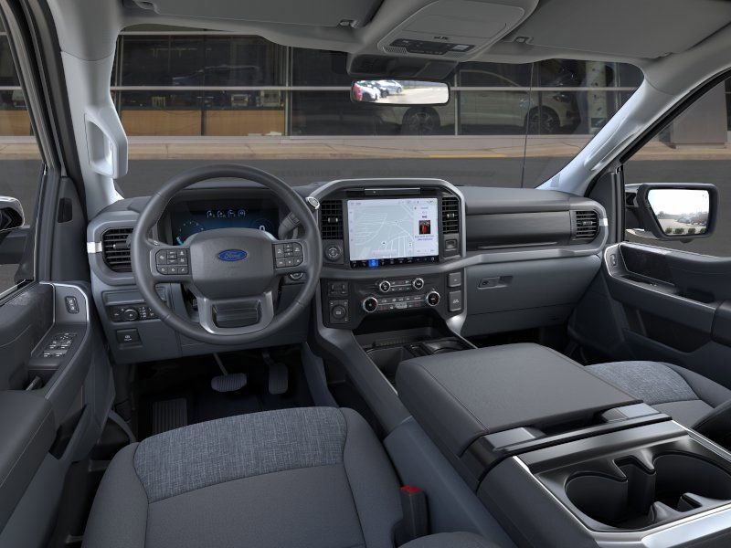 2025 Ford F-150 XLT photo 9