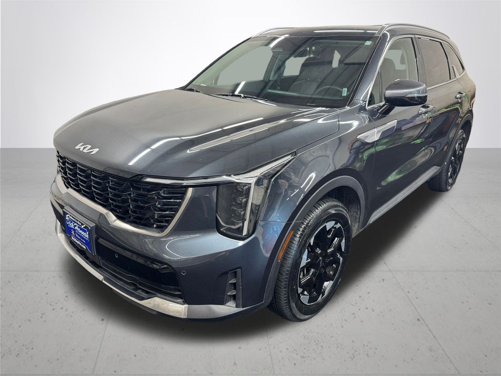 2024 Kia Sorento S photo 2