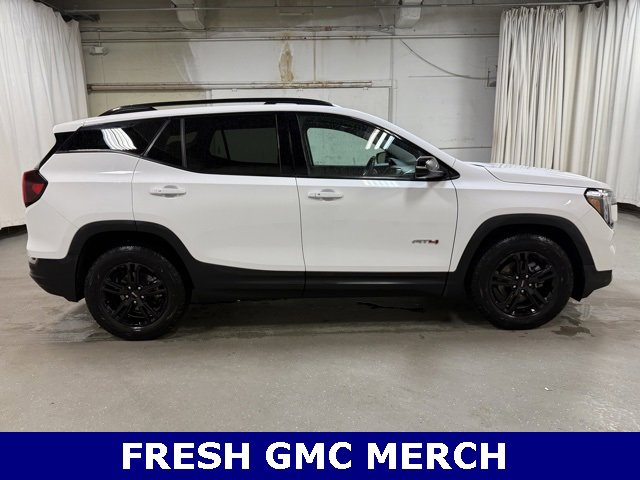 2024 Gmc Terrain AT4 photo 2