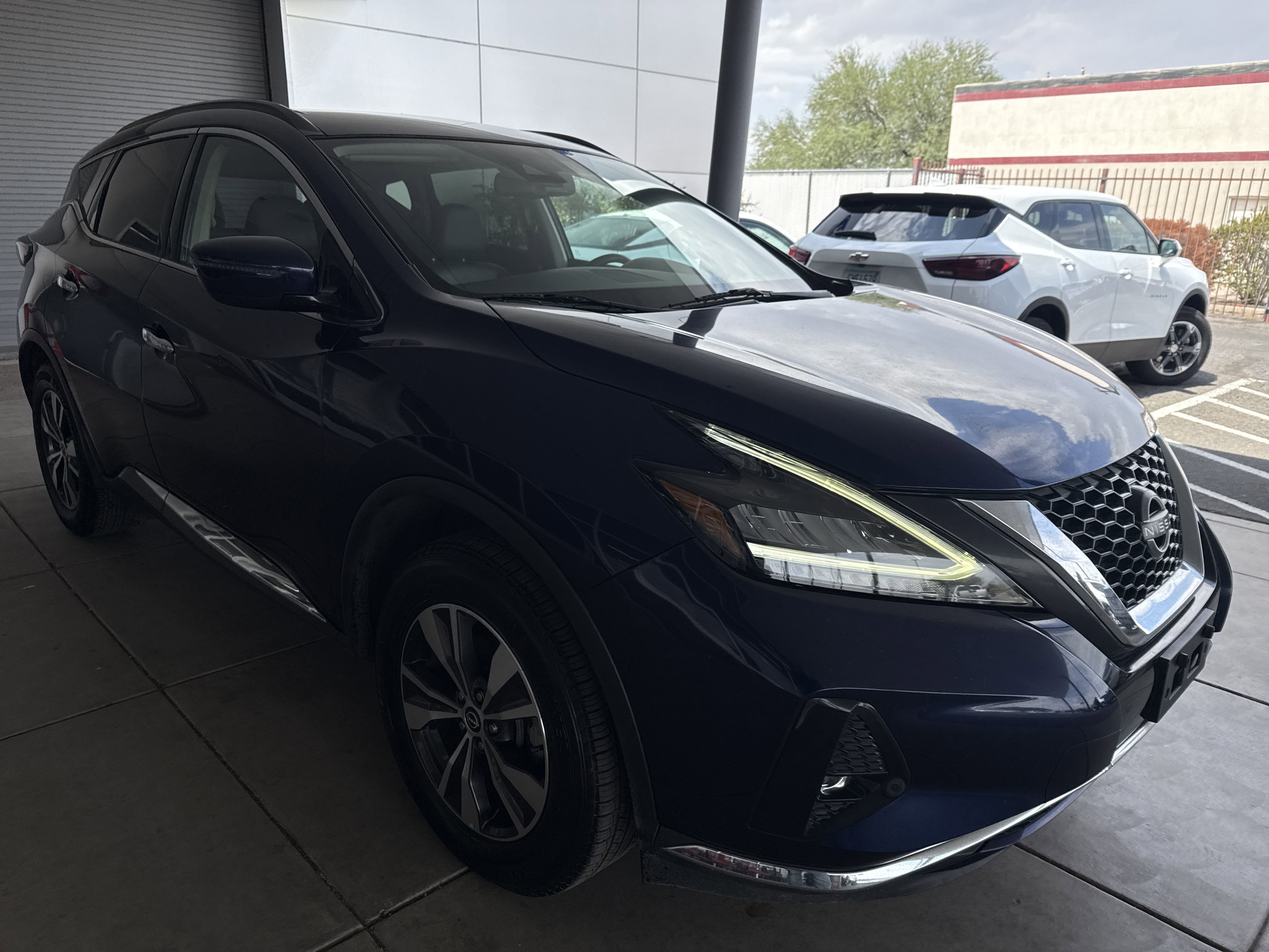 2023 Nissan Murano SV photo 2