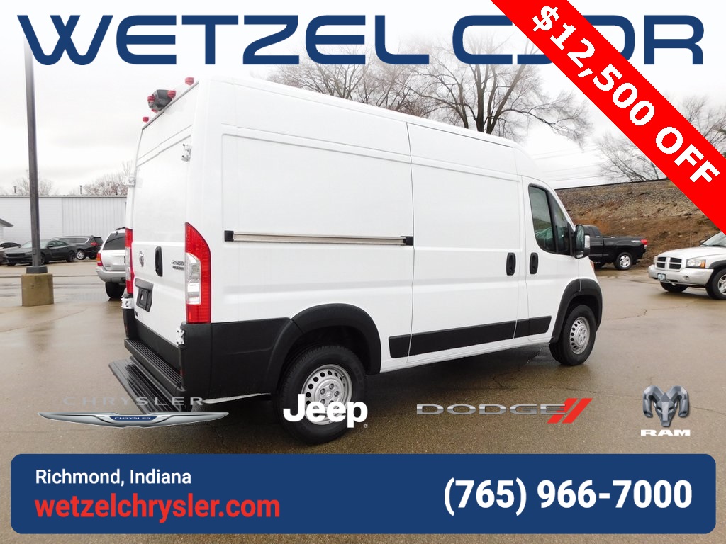 2024 Ram ProMaster 2500 Cargo Van photo 3