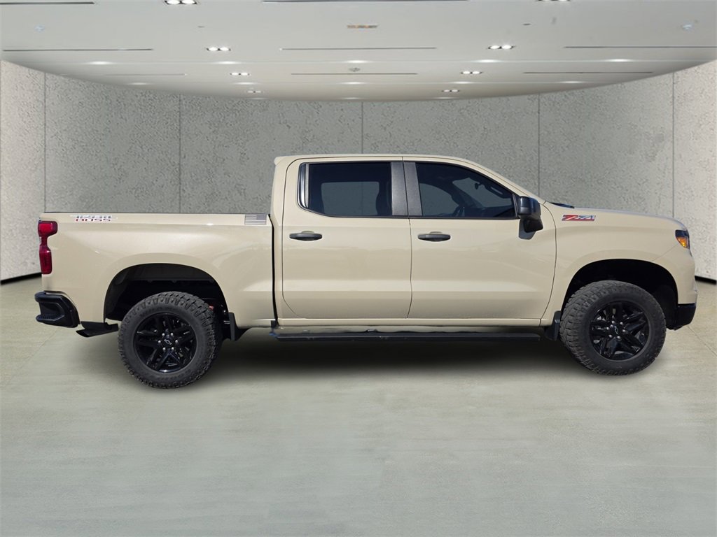 2023 Chevrolet Silverado 1500 Custom Trail Boss Z71 photo 2