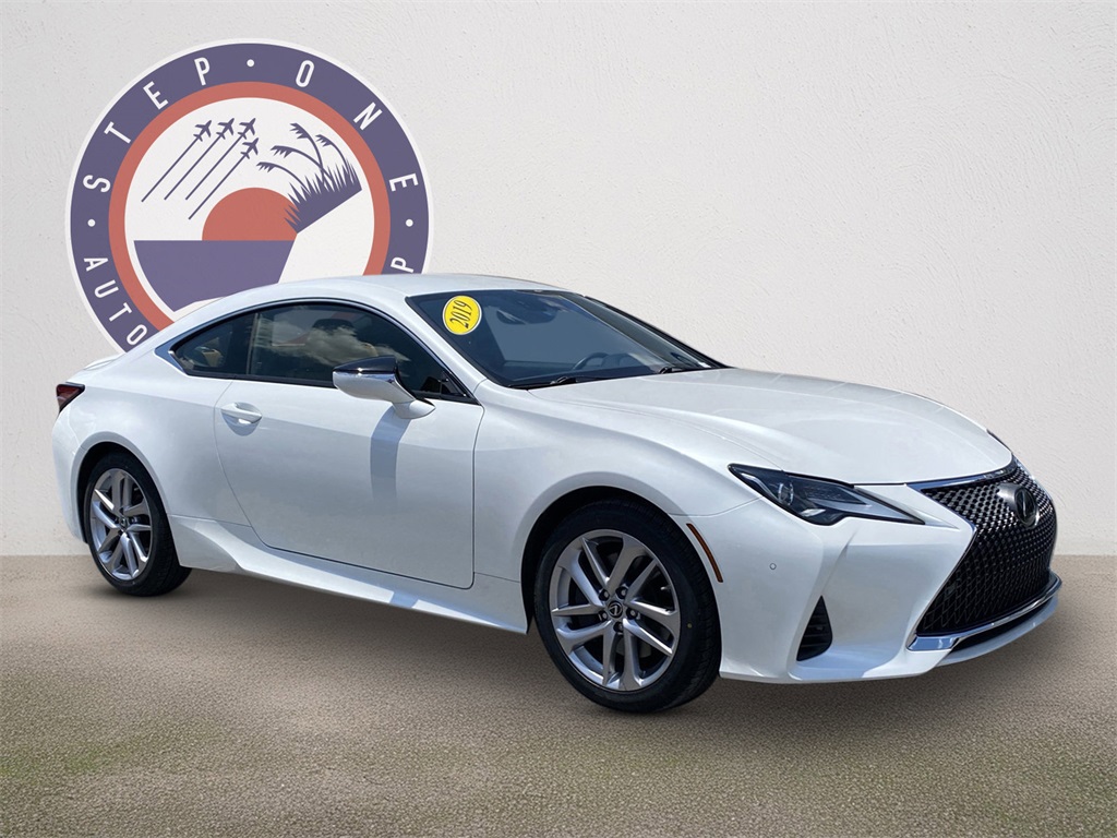 2019 Lexus RC 300 photo 2