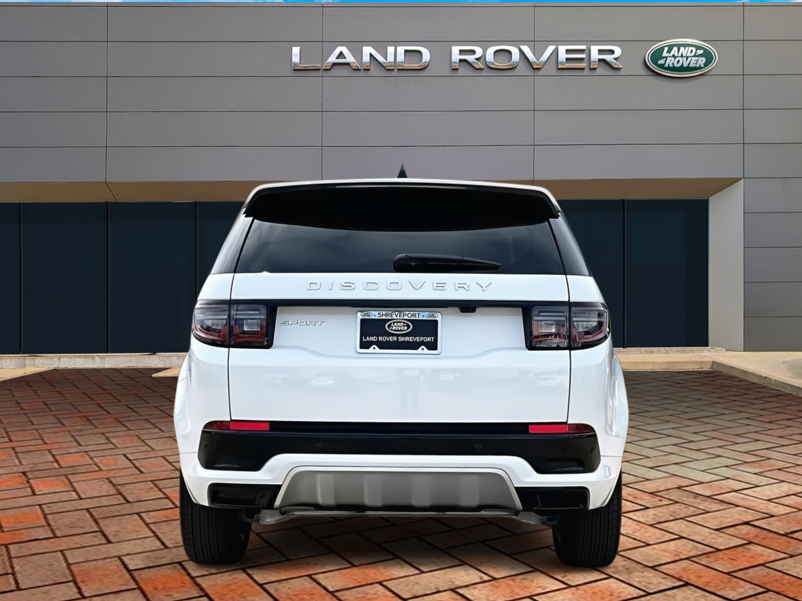 2025 Land Rover Discovery Sport S photo 4