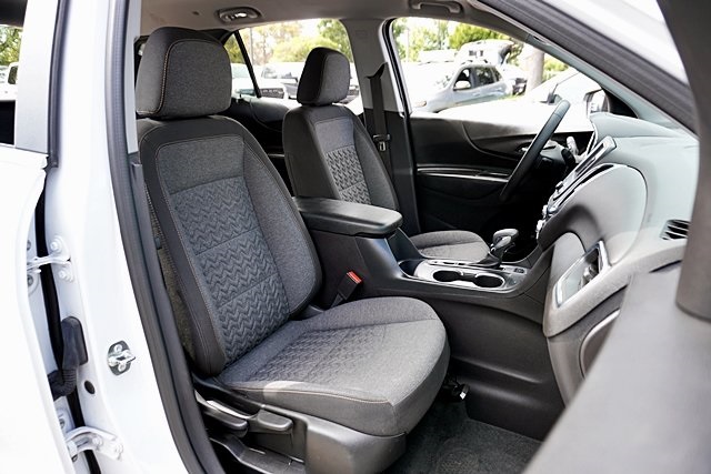 2024 Chevrolet Equinox LT photo 11