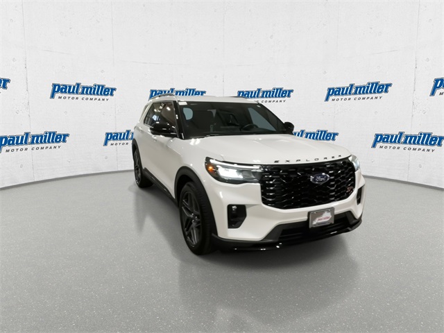 2025 Ford Explorer ST photo 2