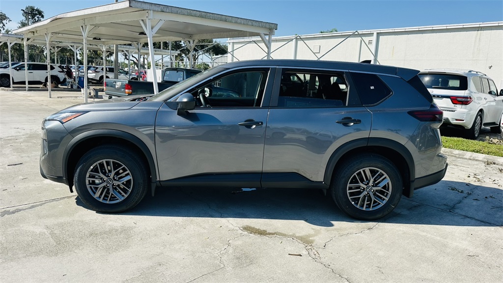 2025 Nissan Rogue S photo 4