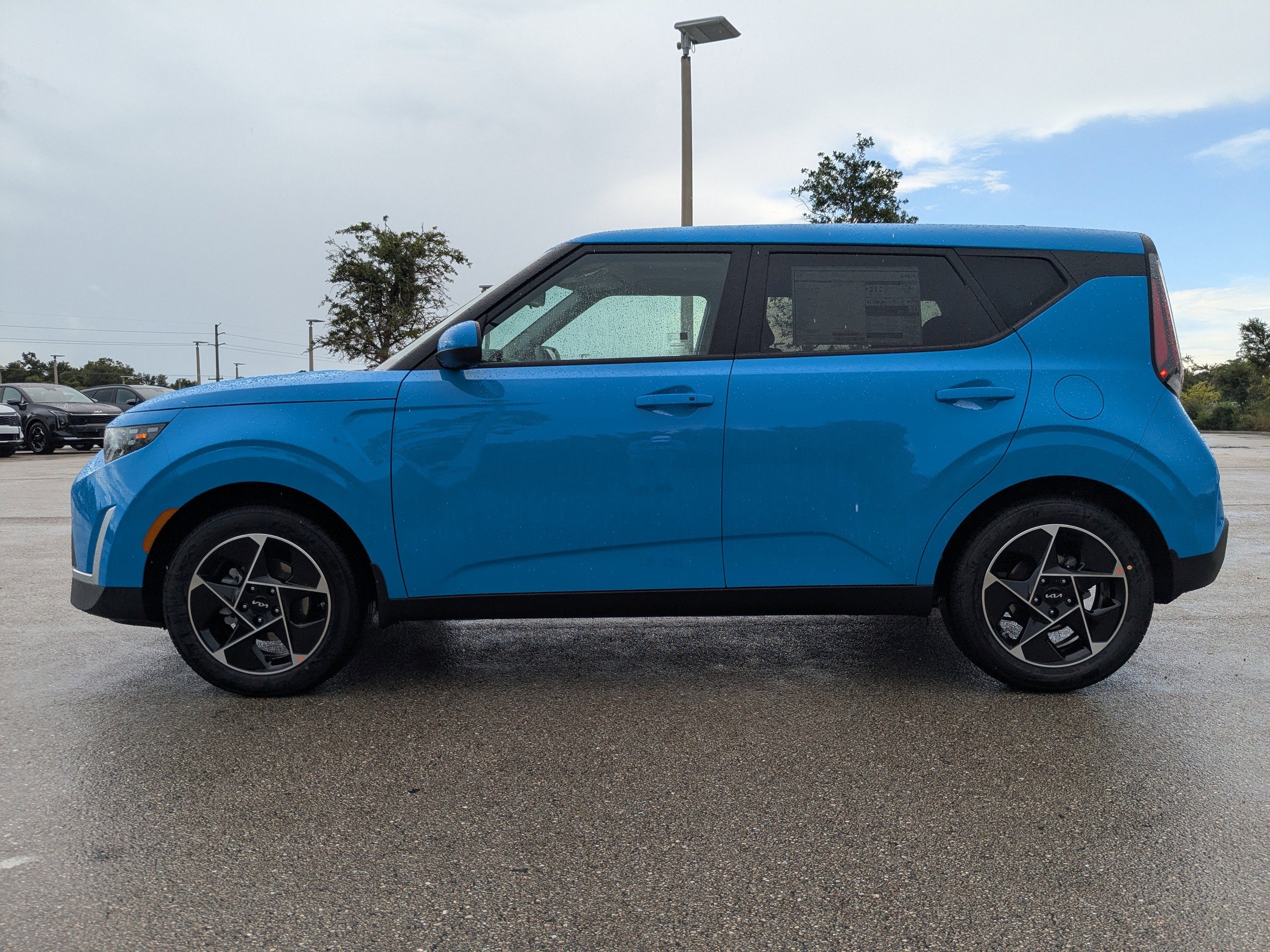 2025 Kia Soul EX photo 7