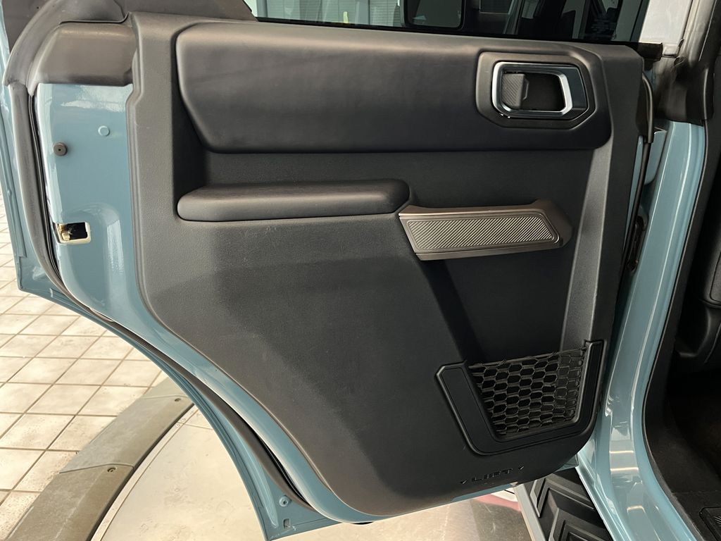 2021 Ford Bronco First Edition photo 28