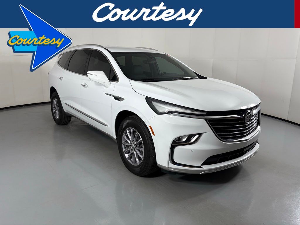 2023 Buick Enclave Premium's photo