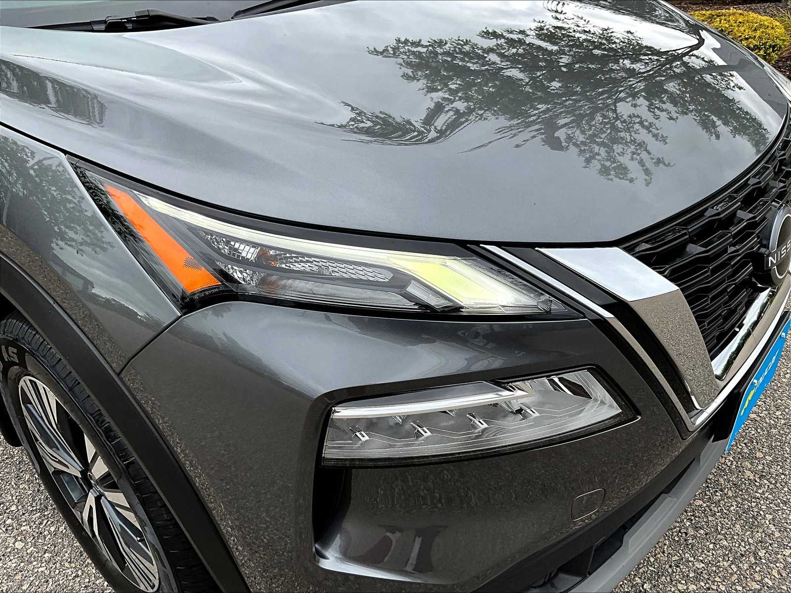2022 Nissan Rogue SV photo 29