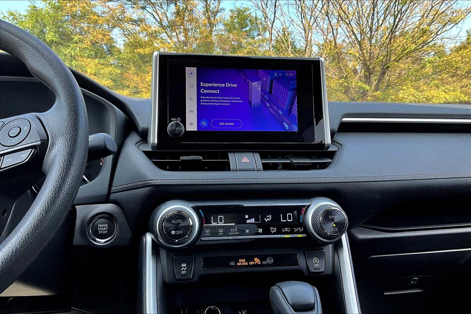 2025 Toyota RAV4 XLE photo 33
