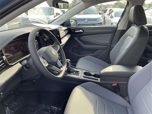 2025 Volkswagen Jetta 1.5T SEL photo 13