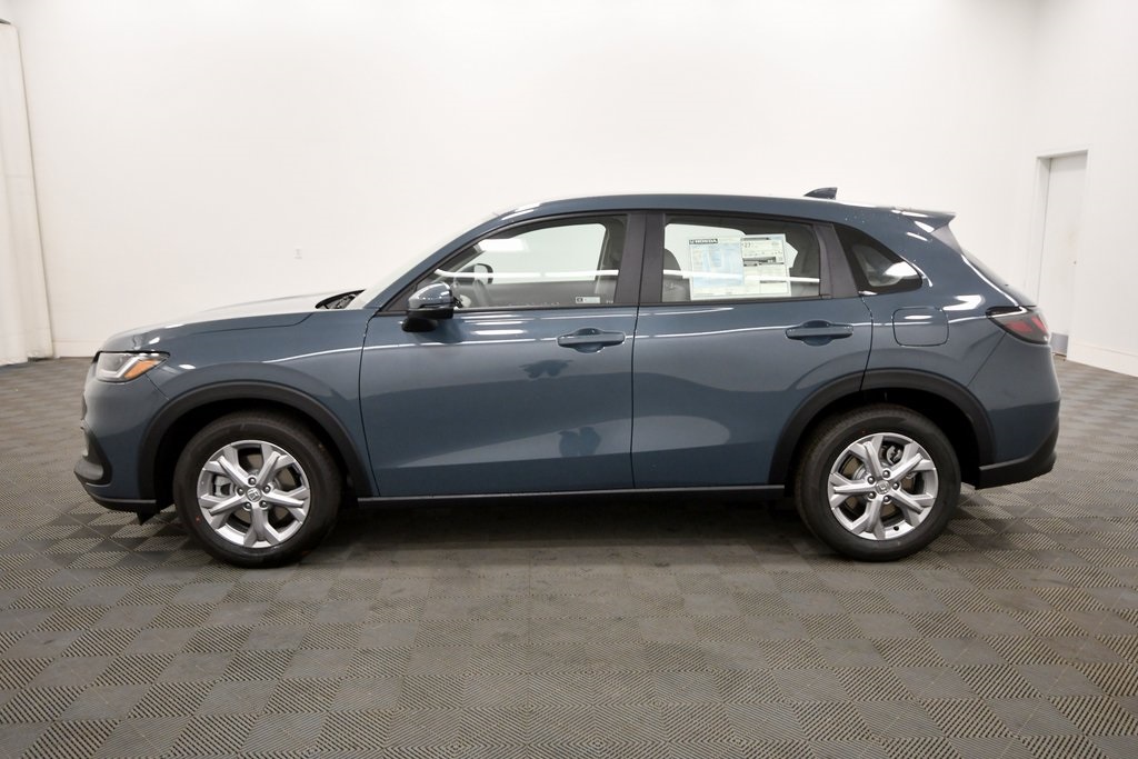 2026 Honda HR-V LX photo 3