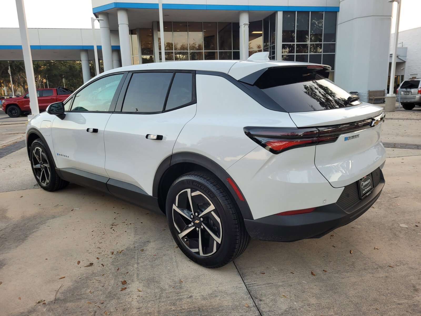 2026 Chevrolet Equinox EV 1LT photo 4