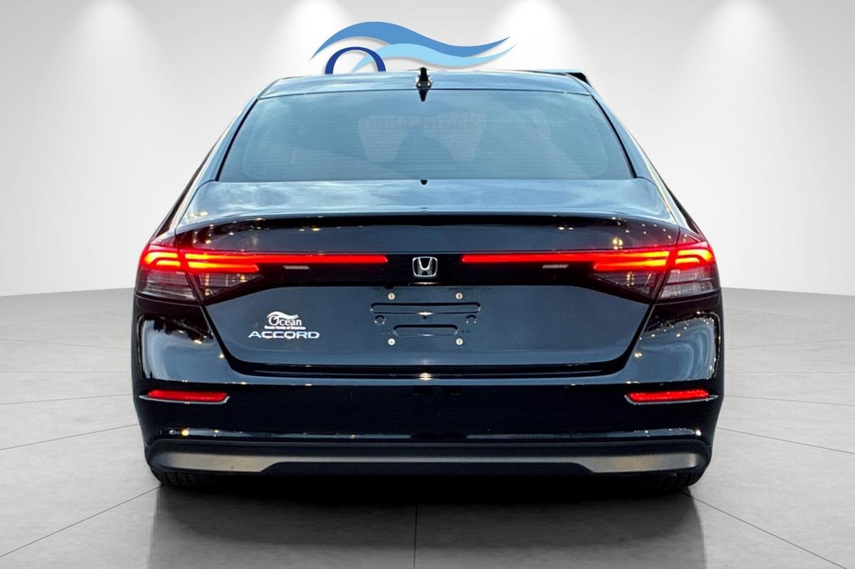 2023 Honda Accord EX photo 4