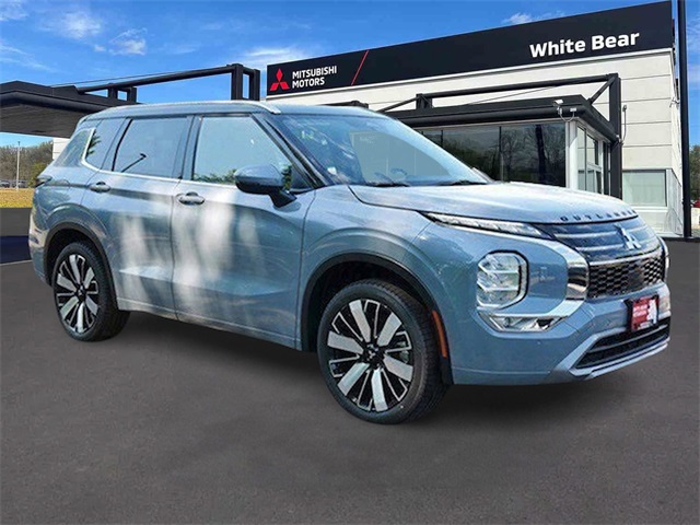 2025 Mitsubishi Outlander SEL's photo