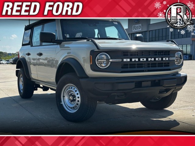 2025 Ford Bronco 4-Door Base's photo
