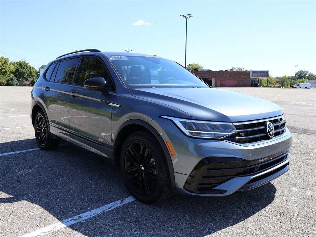 2022 Volkswagen Tiguan SE R-Line Black photo 6