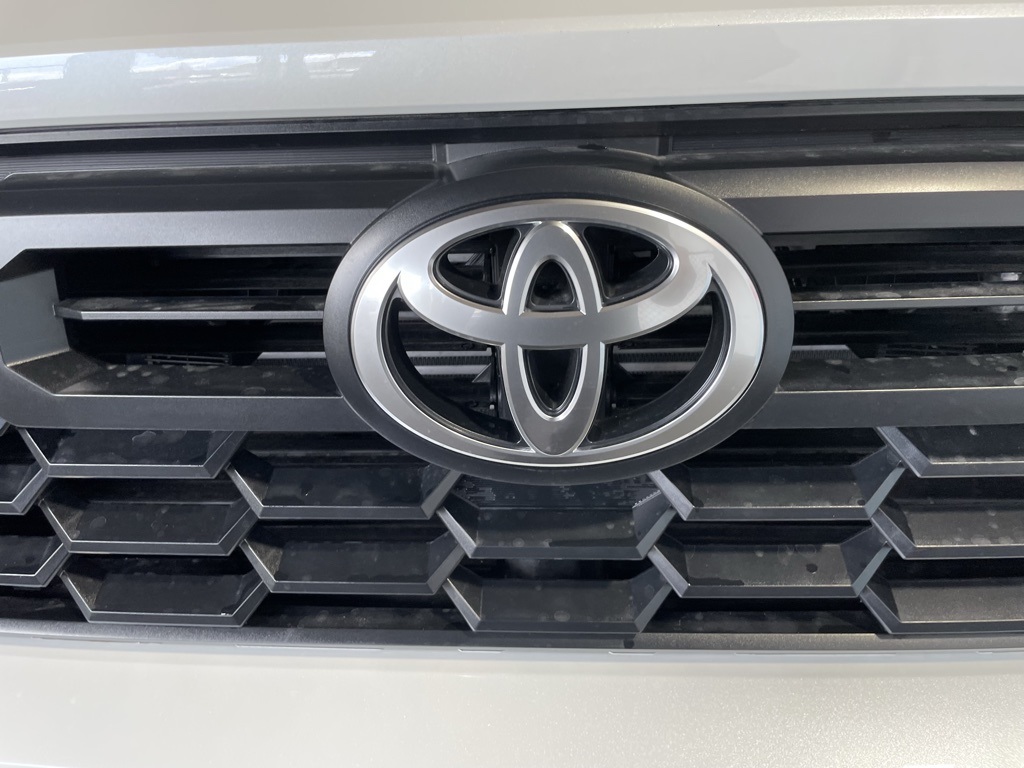 2025 Toyota Tacoma photo 9