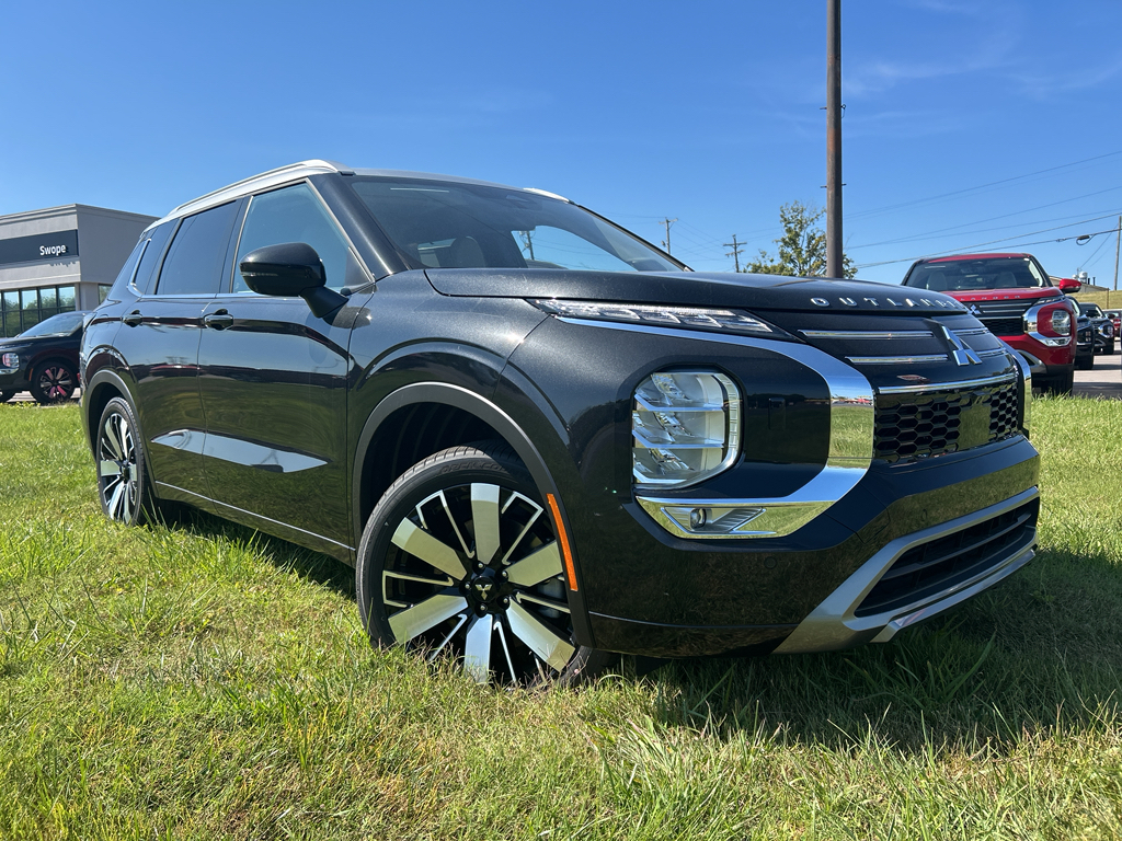 2025 Mitsubishi Outlander SEL Platinum Edition's photo