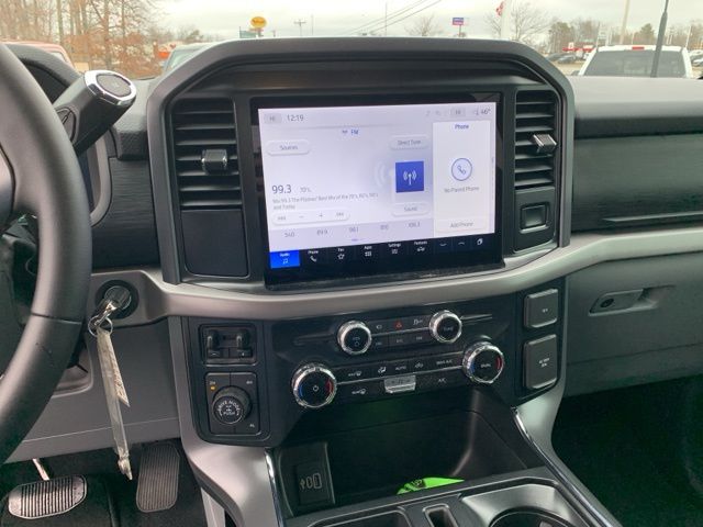2025 Ford F-150 XLT photo 17