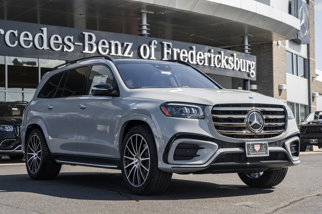 2026 Mercedes-Benz GLS Base's photo