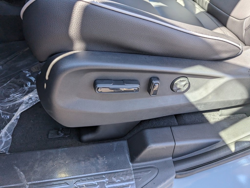 2026 Honda Odyssey Touring photo 8