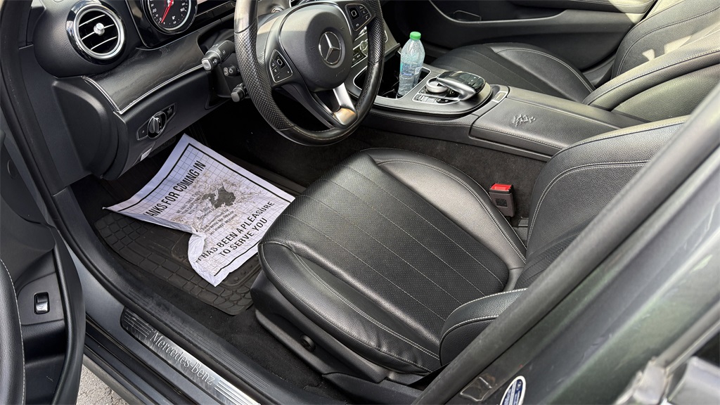 2018 Mercedes Benz E 300 4MATIC photo 2