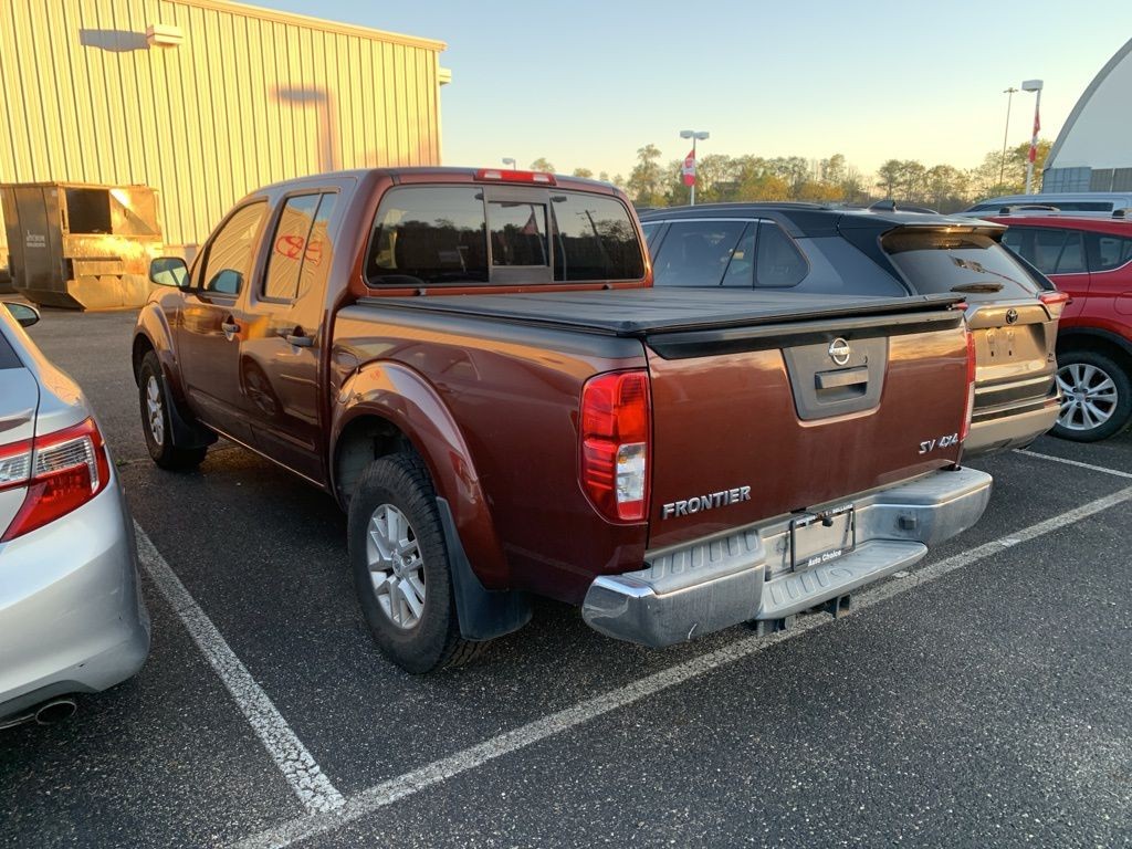 2017 Nissan Frontier SV photo 2