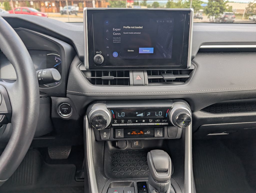 2023 Toyota RAV4 Hybrid XLE photo 19