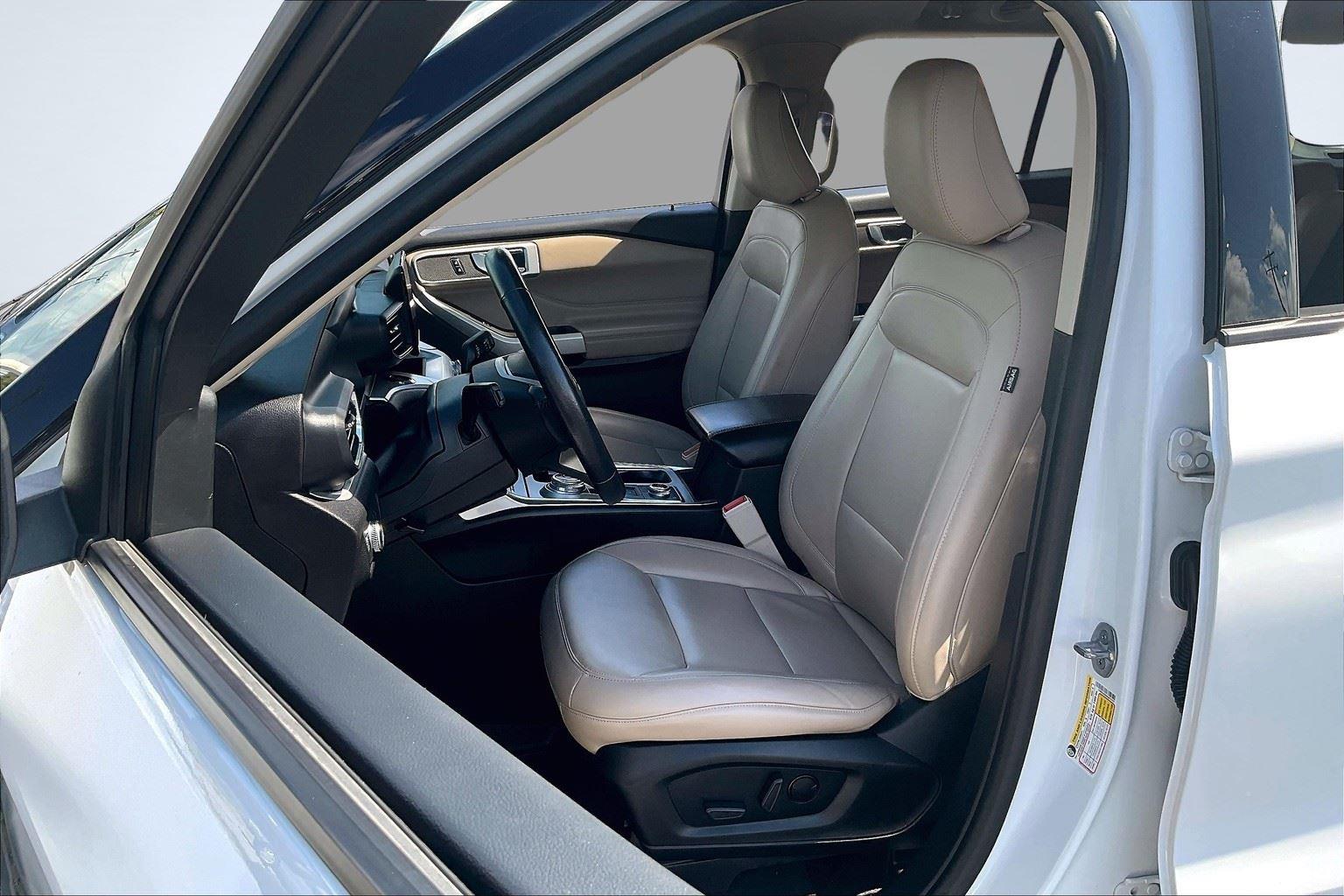 2022 Ford Explorer XLT photo 22