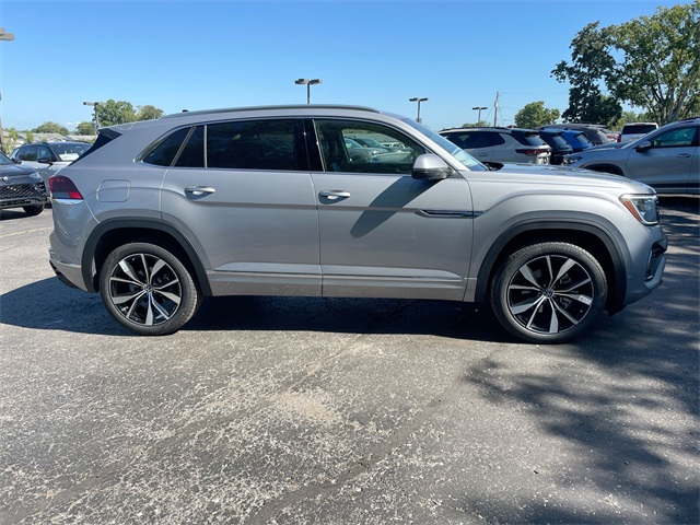 2026 Volkswagen Atlas Cross Sport SEL Premium R-Line photo 29