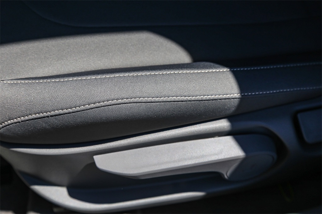 2025 Hyundai Elantra SEL Sport photo 20
