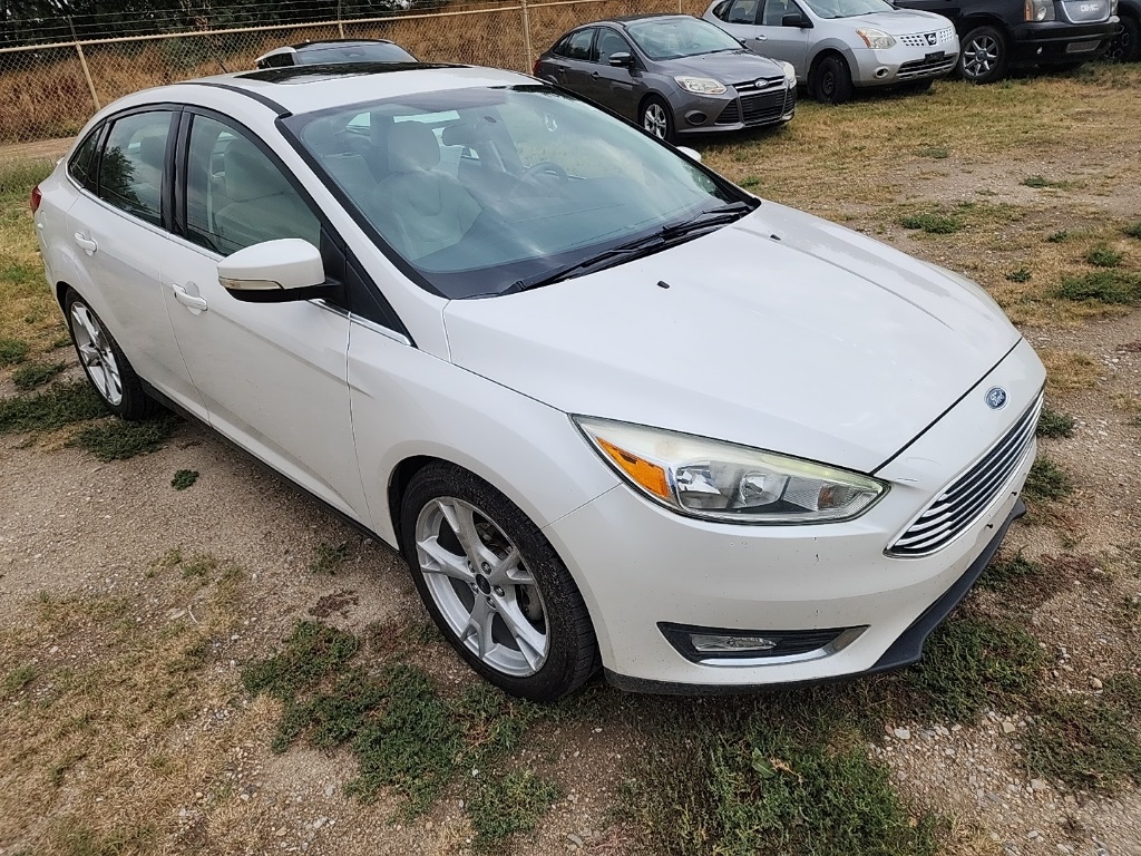 2015 Ford Focus Titanium photo 7