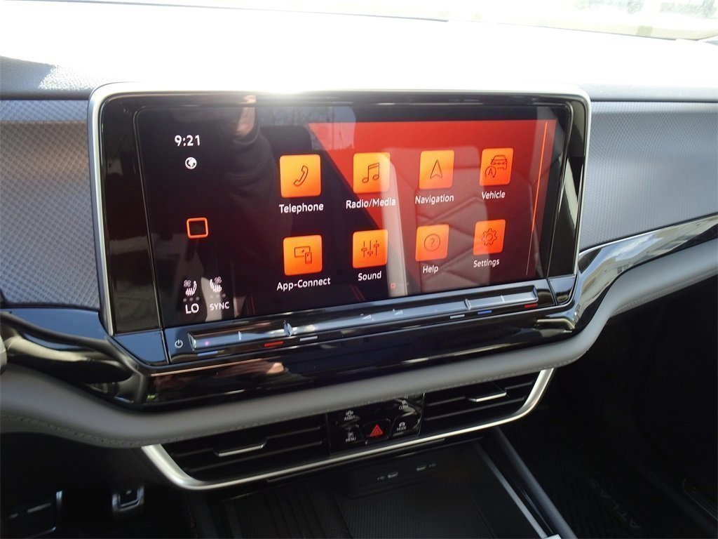 2025 Volkswagen Atlas Peak Edition photo 17