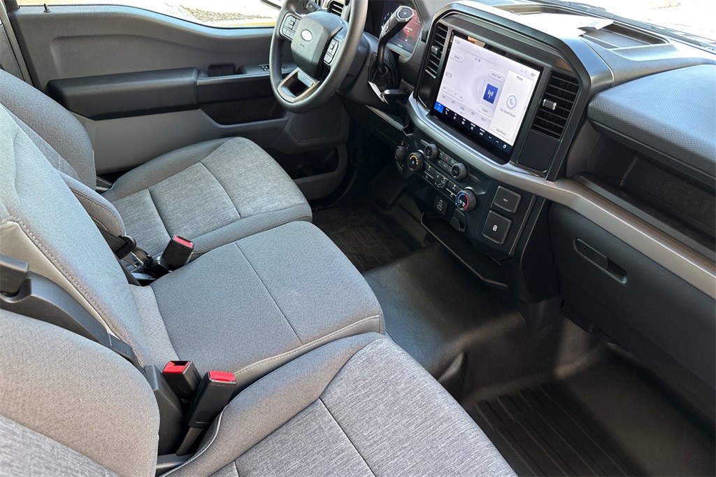 2025 Ford F-150 XL photo 14