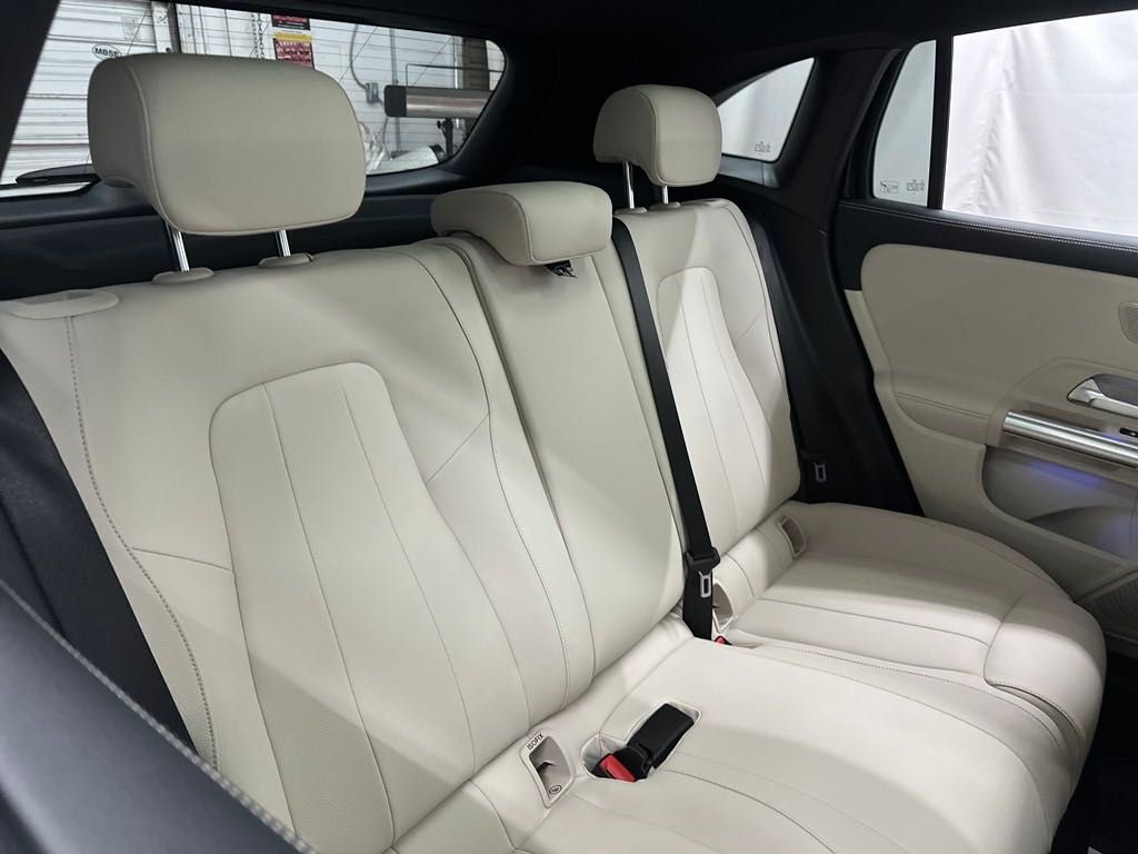 2025 Mercedes Benz GLA 250 photo 14