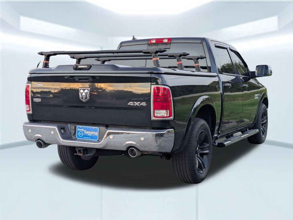 2017 Ram 1500 Laramie photo 4