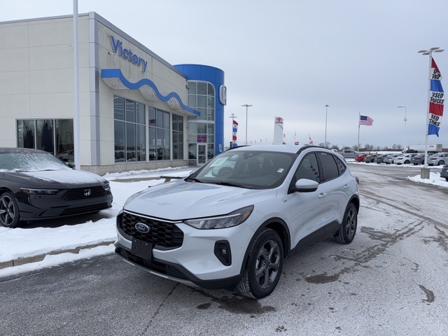 2025 Ford Escape ST-Line Select's photo