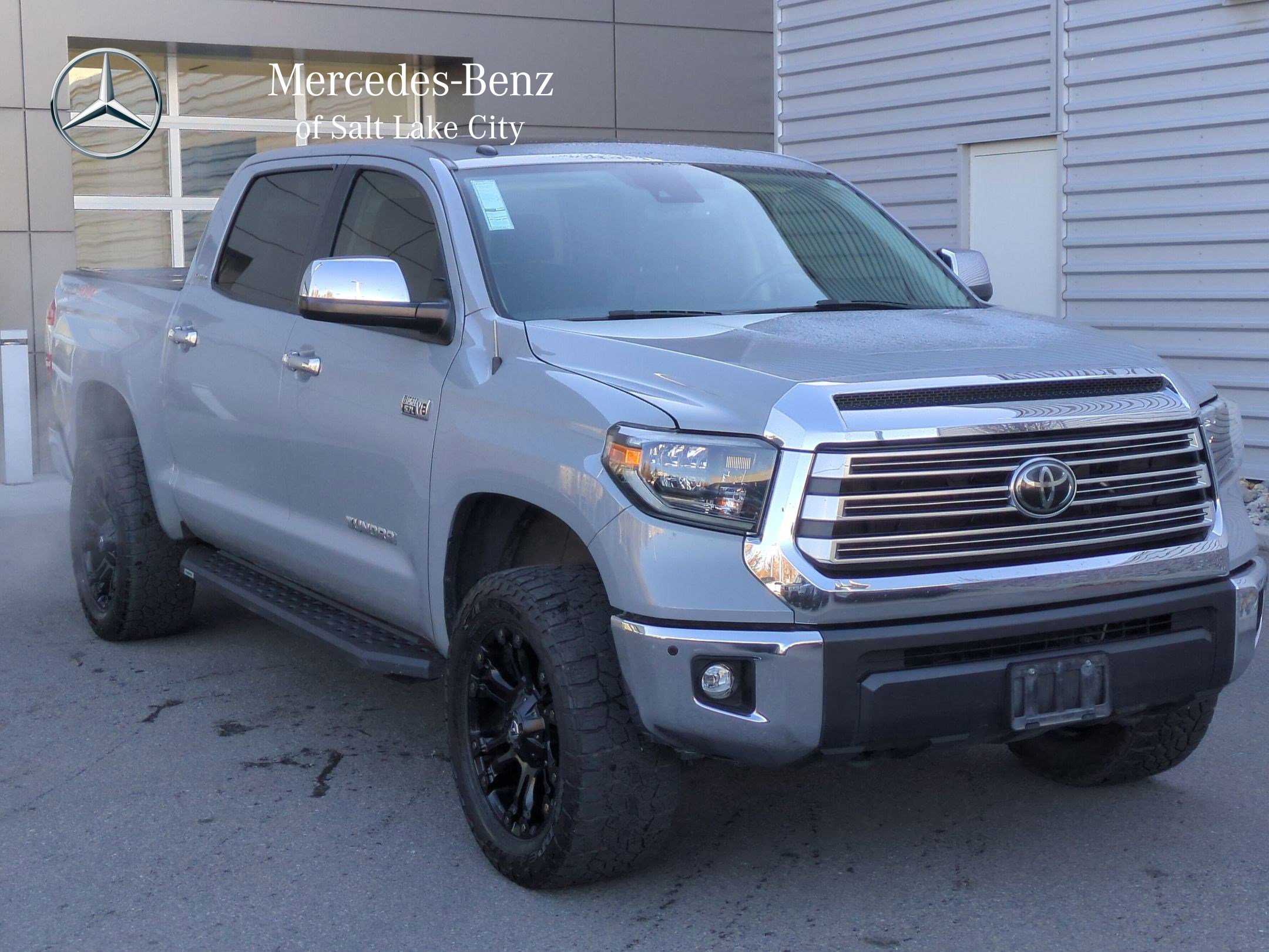 2019 Toyota Tundra Limited's photo